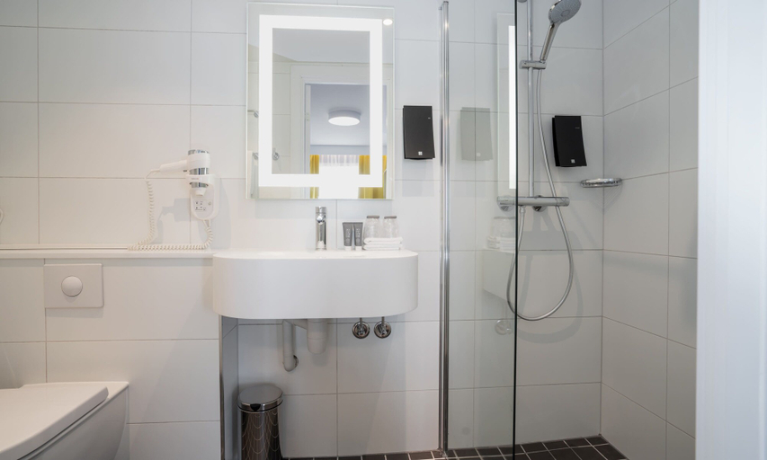 Bathroom 4, Thon Hotel Moldefjord, Molde