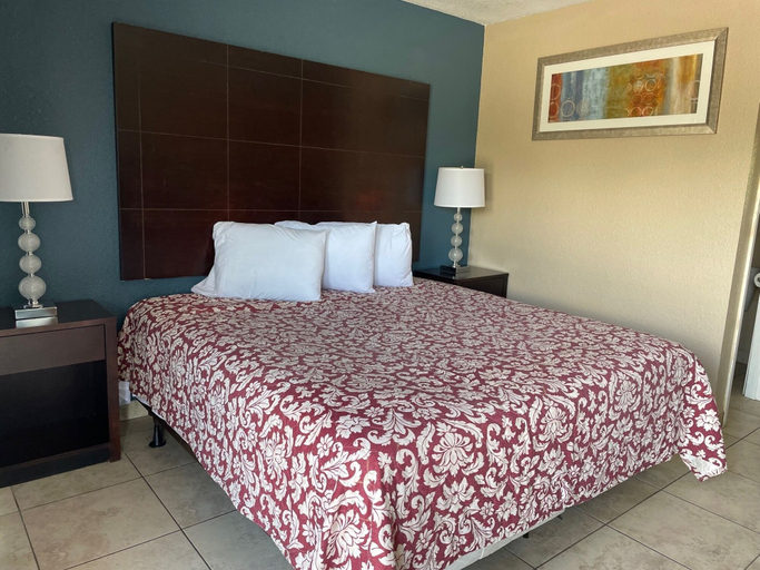 Bedroom 5, Royal Inn, Suwannee