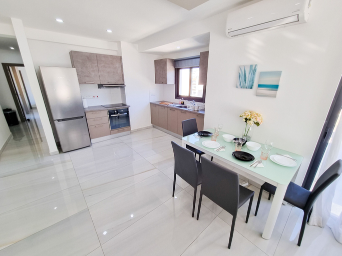 Others 4, Sea La Vie Seaview Apartment, Larnaca