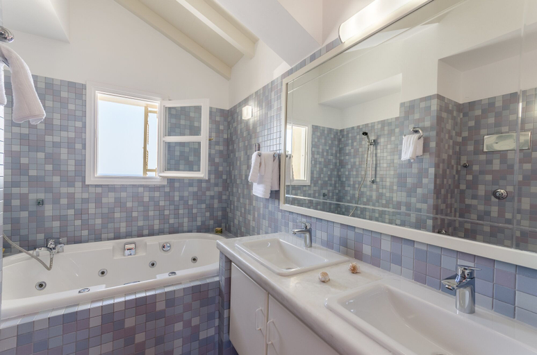 Bathroom 4, Villa Anna Maria 3 Bedroom Private Pool, Crete
