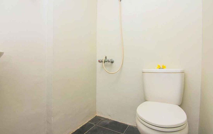 Bathroom 9