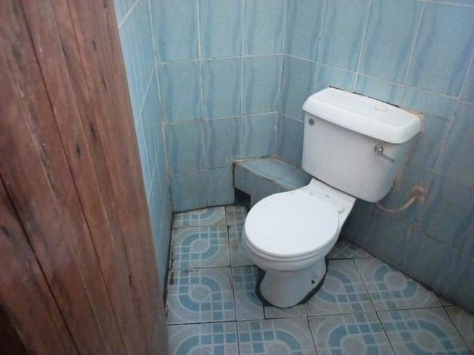 Bathroom 3, Pretoria Hotel, Kitui Central