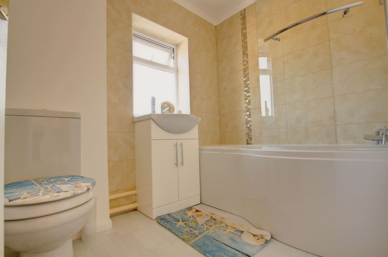 Bathroom, Elvington House, Cambridgeshire