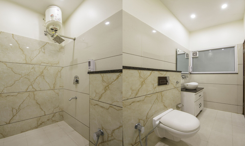 Bathroom 4, Itsy Hotels GM Residency, Chandigarh