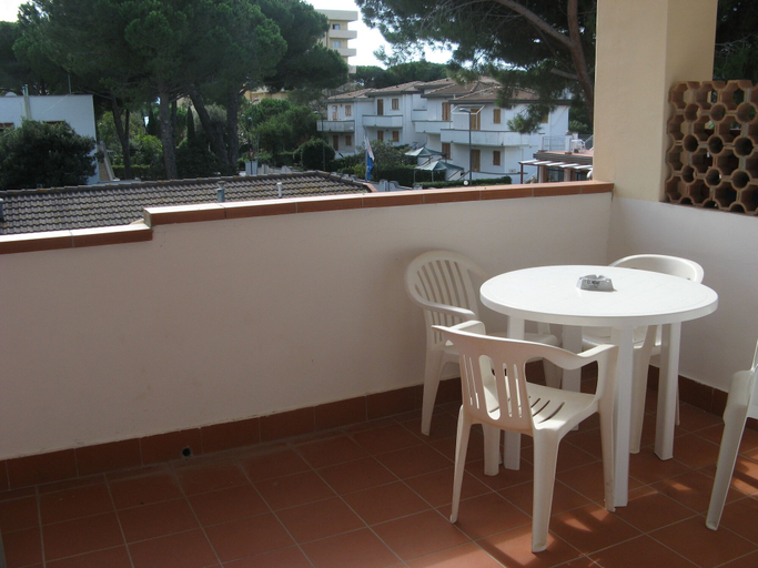 Others 5, Residence le Rose, Livorno