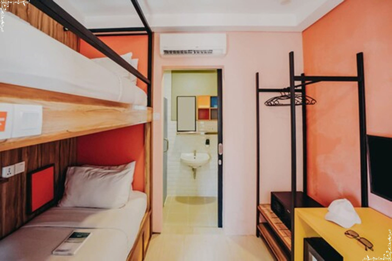 Bedroom 28
