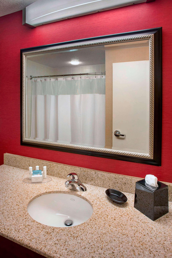 Bathroom 4, Sonesta Select Boston Danvers, Essex