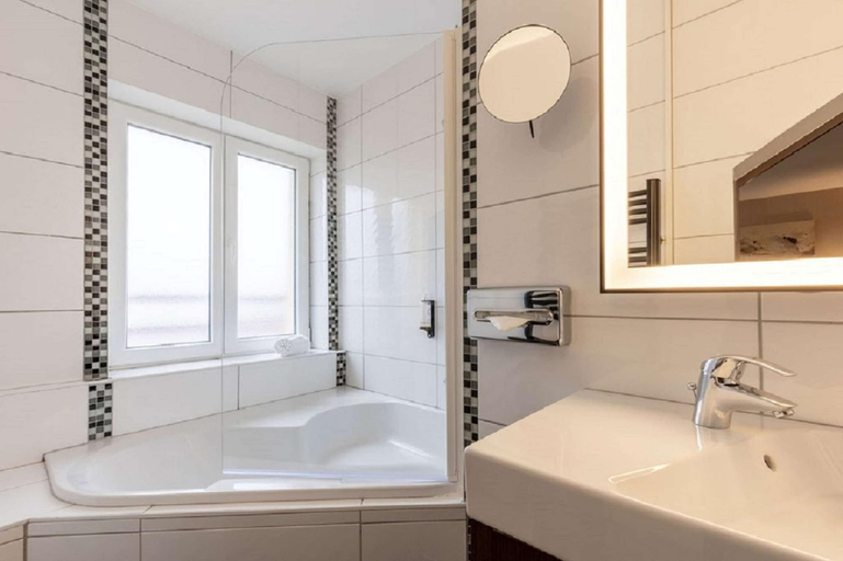 Bathroom 4, Best Western Plus Hotel Belfort Centre Gare, Territoire de Belfort