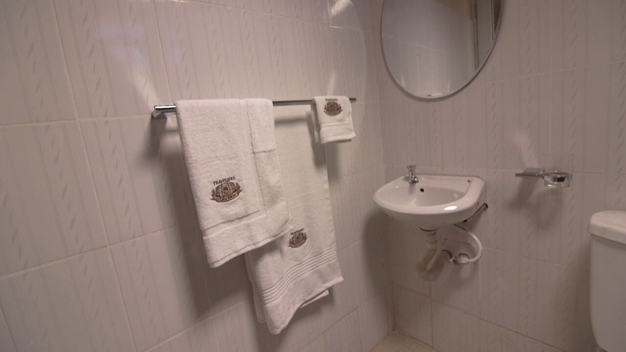 Bathroom 3, Travellers Tavern, South Imenti