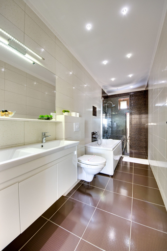 Bathroom 4, Hotel Montefila