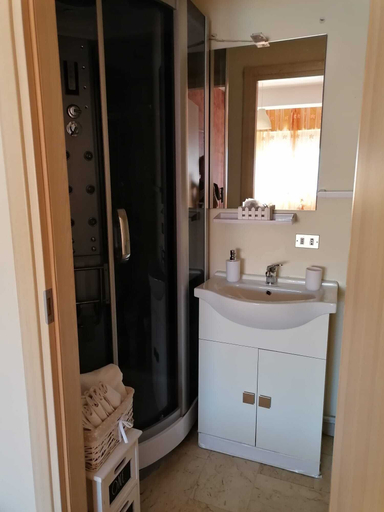 Bathroom 5, My Sweet Home, Bari