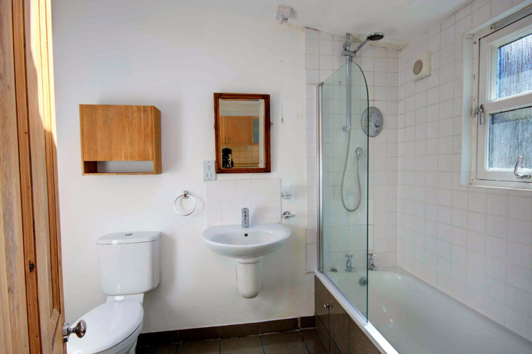 Bathroom, Anvil House, Highland
