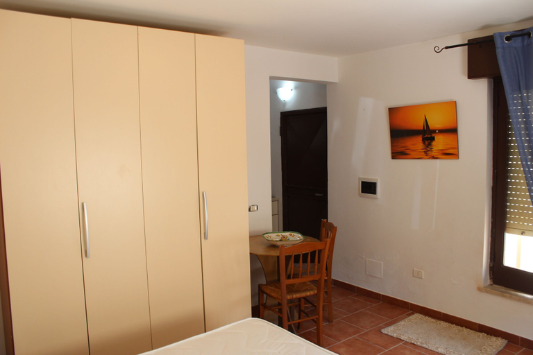 Bedroom 2, Viriglio Apartment, Trapani