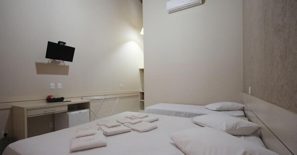 Bedroom 3, Pousada Faruk, Olímpia