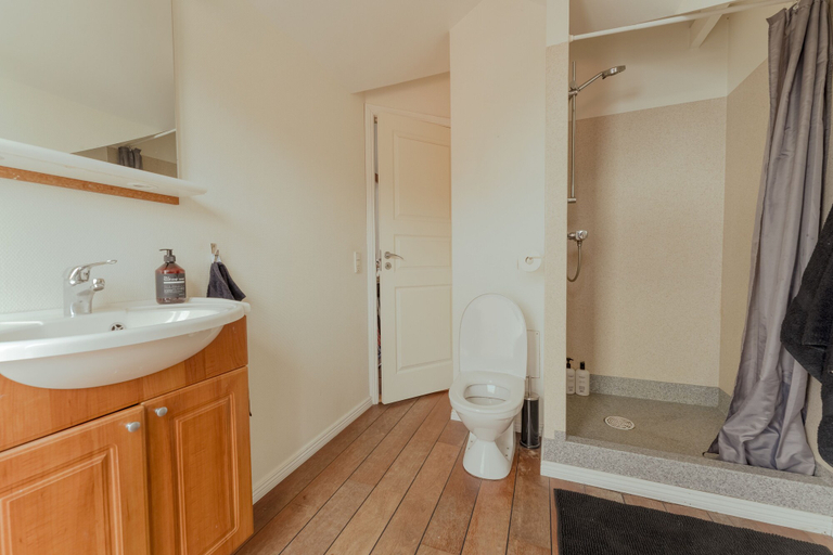 Bathroom, Penthouse - 4BR - Downtown - Harbour, Tórshavn