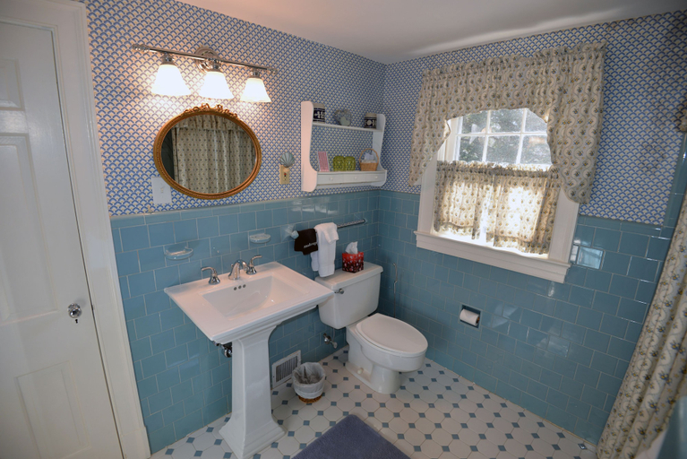 Bathroom 4, Inn at Monticello, Albemarle