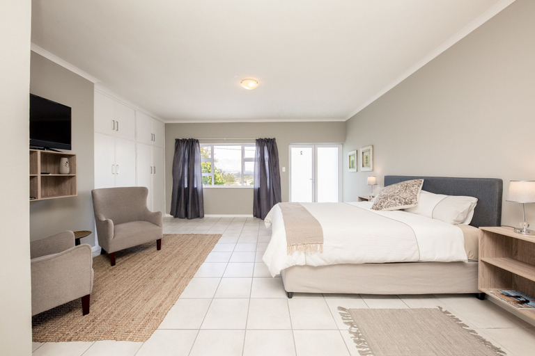 Bedroom 2, Villa Eika, Overberg