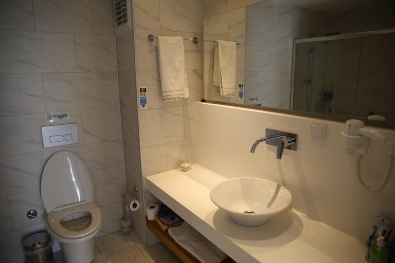Bathroom 3, Bodrum Hill Hotel, Milas