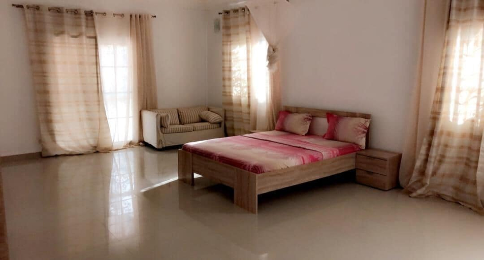 Others 4, Almadiana Residence, Mbour