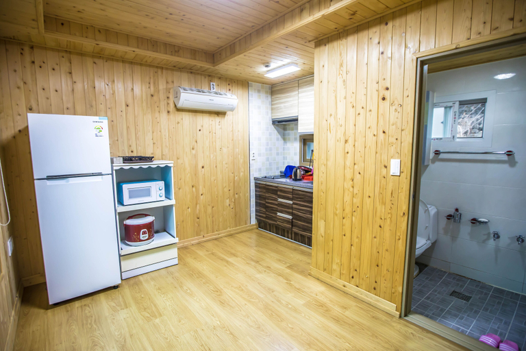 Others 5, Sea and Sunset Pension, Namhae