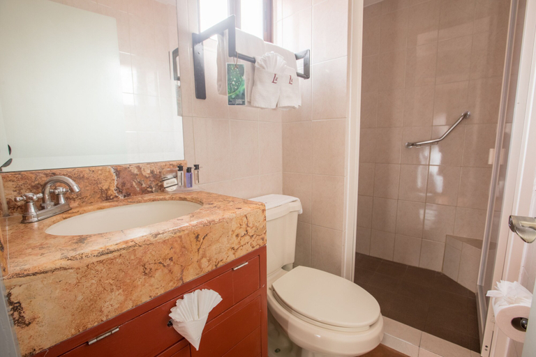 Bathroom 3, Hotel Real De Leyendas, Guanajuato