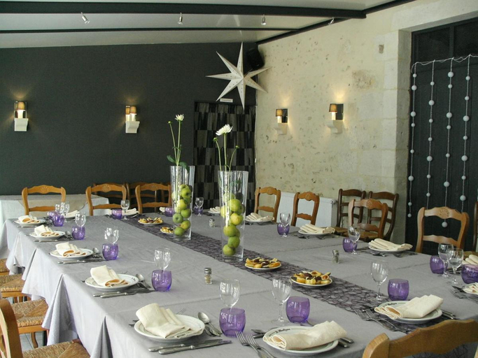 Food & Drinks 5, Hotel Restaurant Du Montligeon, Orne