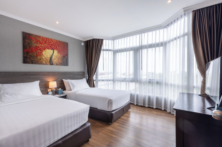 Bedroom 12