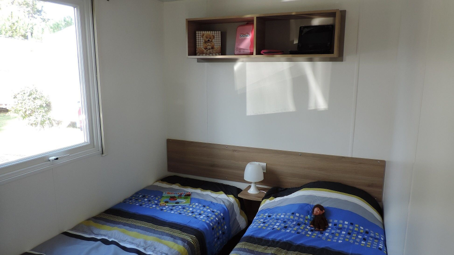 Bedroom 2, Boost Locamobil 17 Bonne Anse Plage, Charente-Maritime