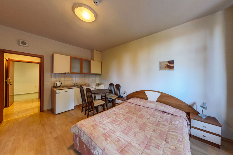 Bedroom 2, Flora hotel apartments, Samokov