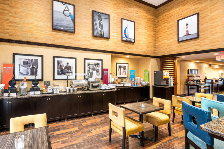 Food & Drinks 5, Hampton Inn & Suites Florence Center, Florence