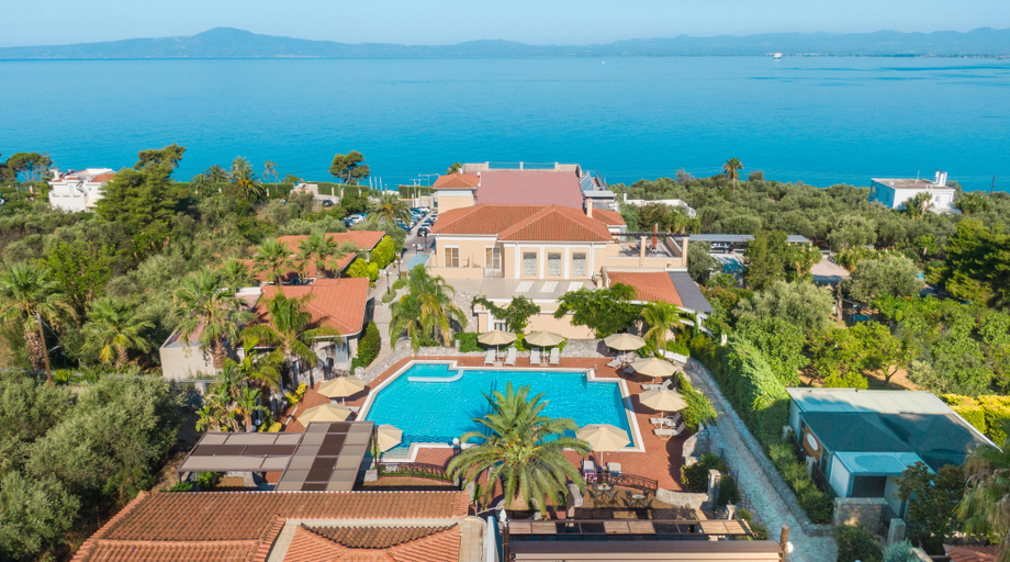 Exterior & Views