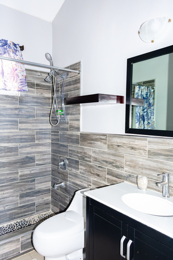 Bathroom, Taylormade Golf Retreat