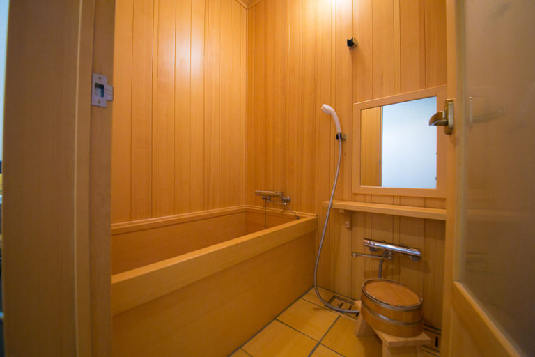 Bathroom 5, Hanaougi Bettei Iiyama, Takayama