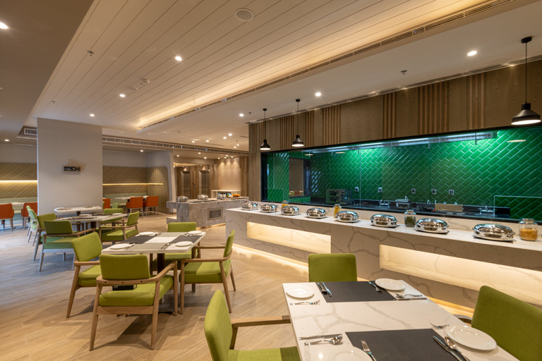 Food & Drinks 3, Holiday Inn KATRA VAISHNO DEVI by IHG, Reasi