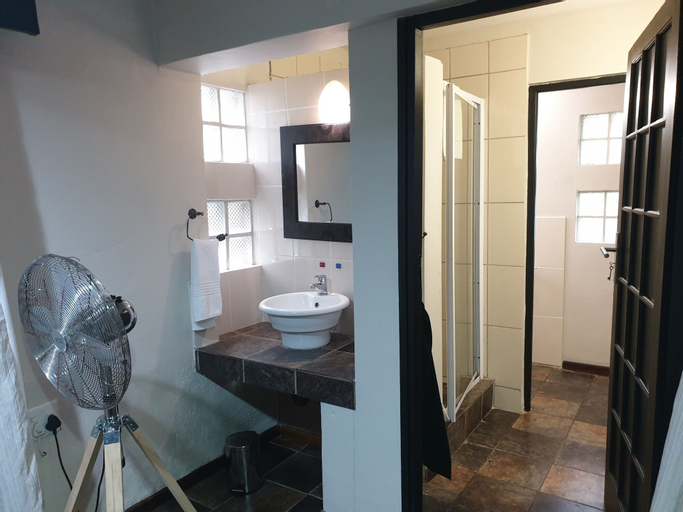 Bedroom 5, Umlilo Lodge, Umkhanyakude