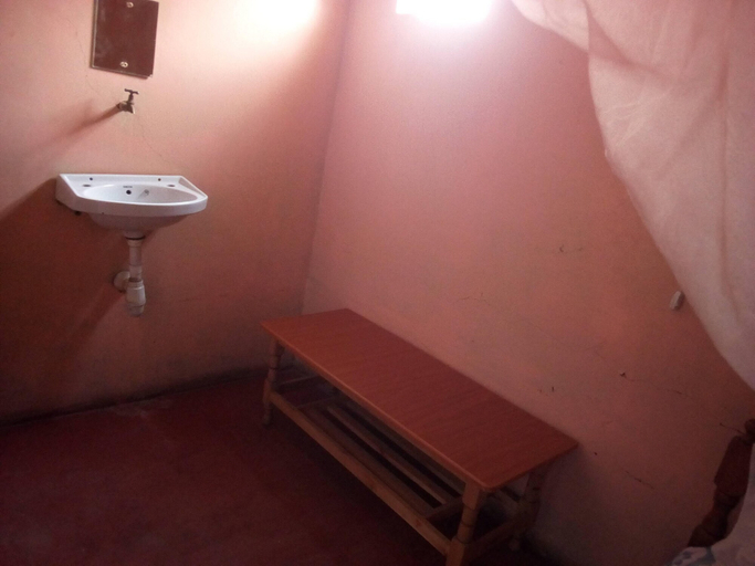Bathroom, Kyeni Hotel, Yatta