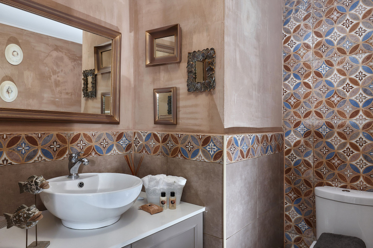 Bathroom 4, Villa Omikron, Crete