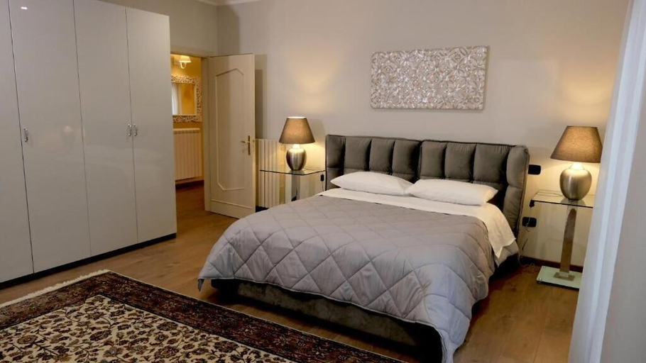 Bedroom 3, Erania Rooms & Apartments, Salerno