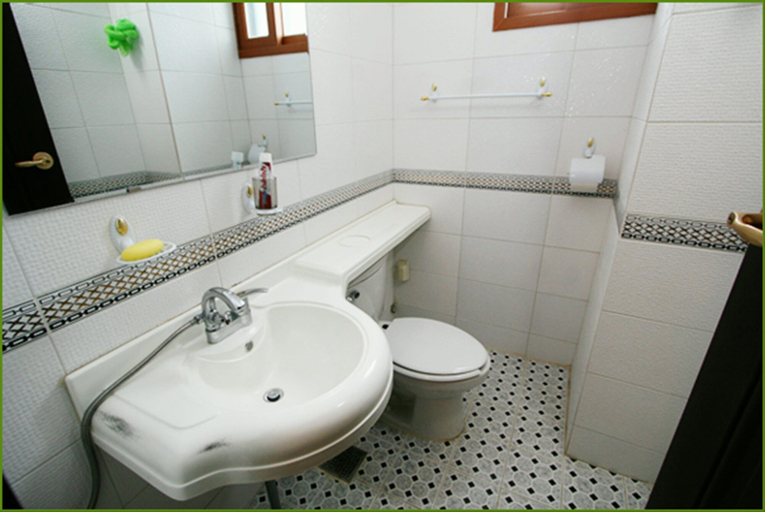 Bathroom 4, First Pension, Taean