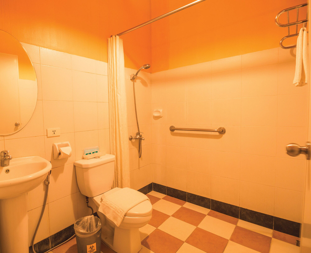 Bathroom 3, Estancia Resort Hotel, Tagaytay City