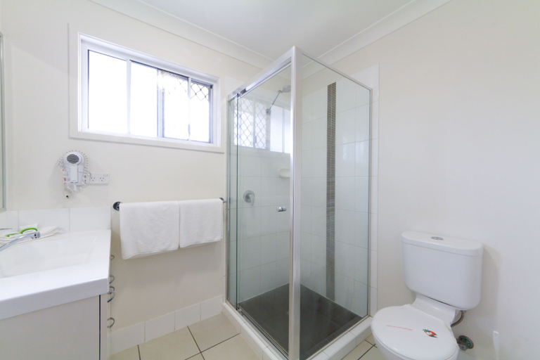 Bathroom 3, Rockhampton Serviced Apartments, Rockhampton