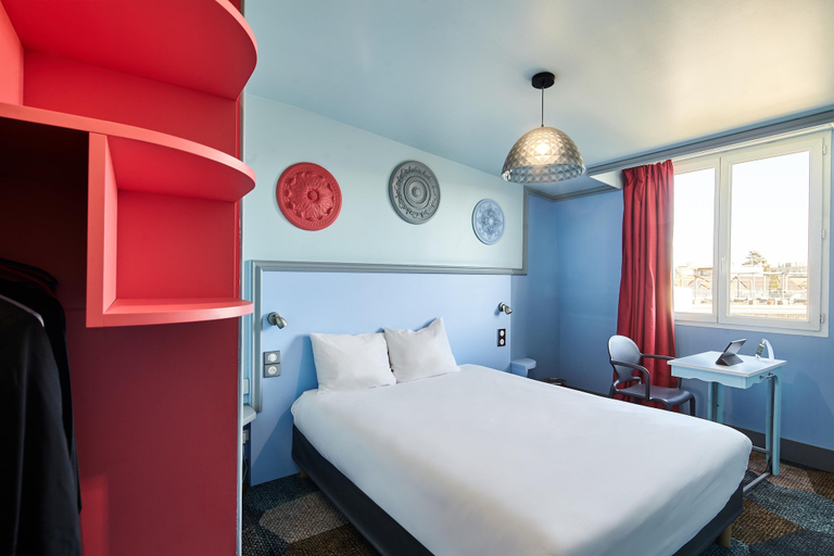 Bedroom 2, B&B HOTEL Saint-Maur Créteil, Val-de-Marne