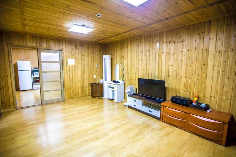 Others 4, Sea and Sunset Pension, Namhae