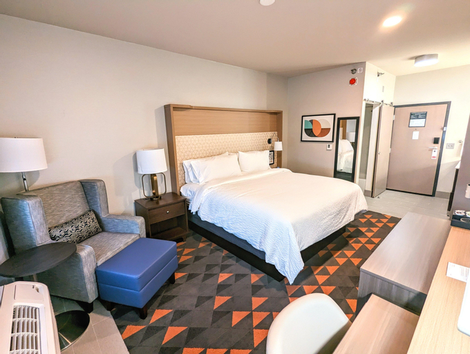 Bedroom 25