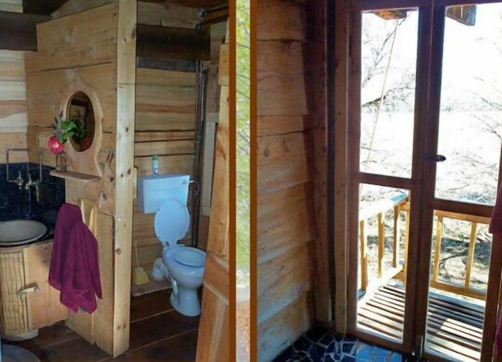 Bathroom, Sycamore Avenue Treehouses, Umgungundlovu