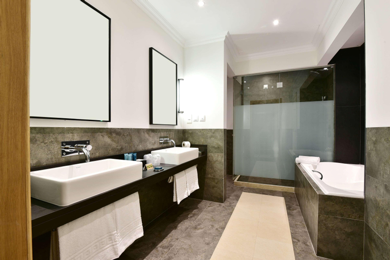 Bathroom 9