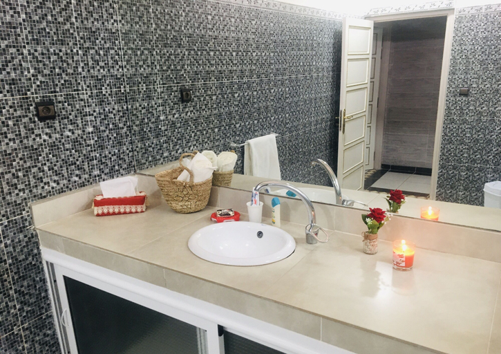 Bathroom 5, Riad Nasma Souihla, Marrakech
