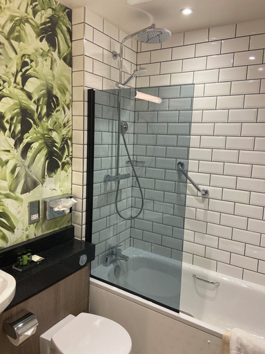 Bathroom 5, The Caledonian Hotel, Newcastle upon Tyne