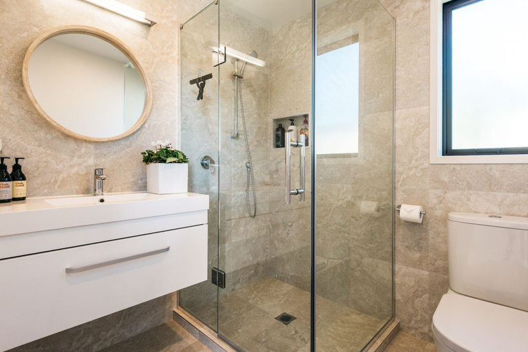 Bathroom, Guest House on Queens, Auckland