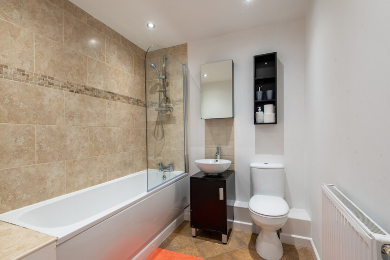 Bathroom, No14, Nottinghamshire